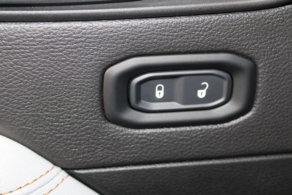 2023 Jeep Wrangler Altitude