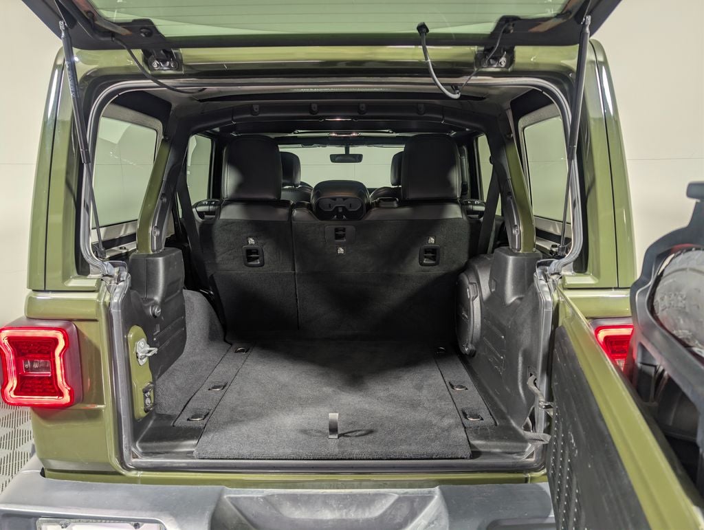 2021 Jeep Wrangler Unlimited Sahara Altitude