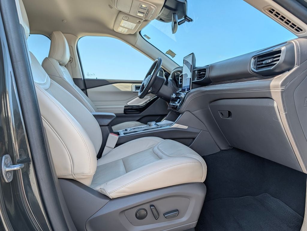2022 Ford Explorer Platinum