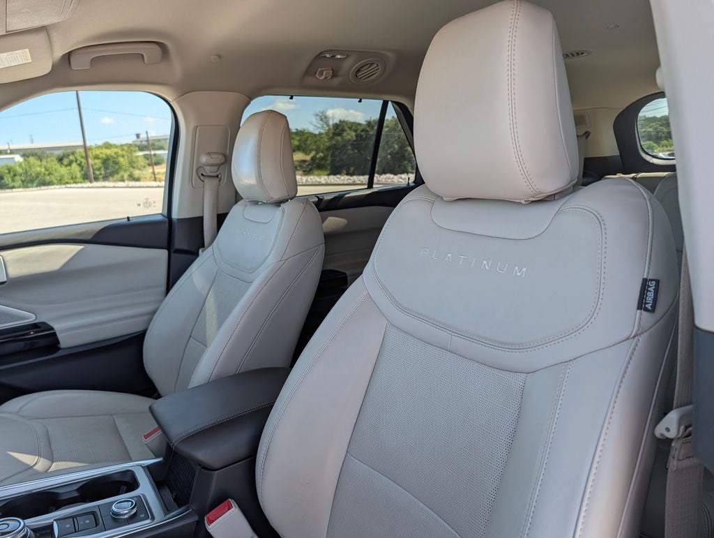 2022 Ford Explorer Platinum