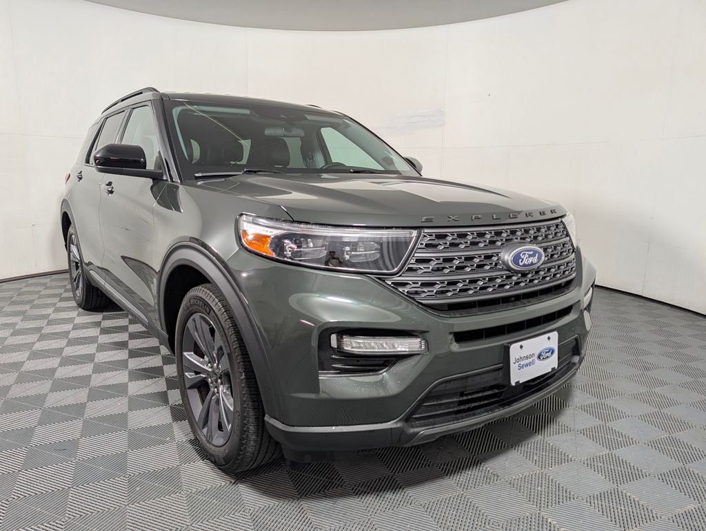 2024 Ford Explorer XLT