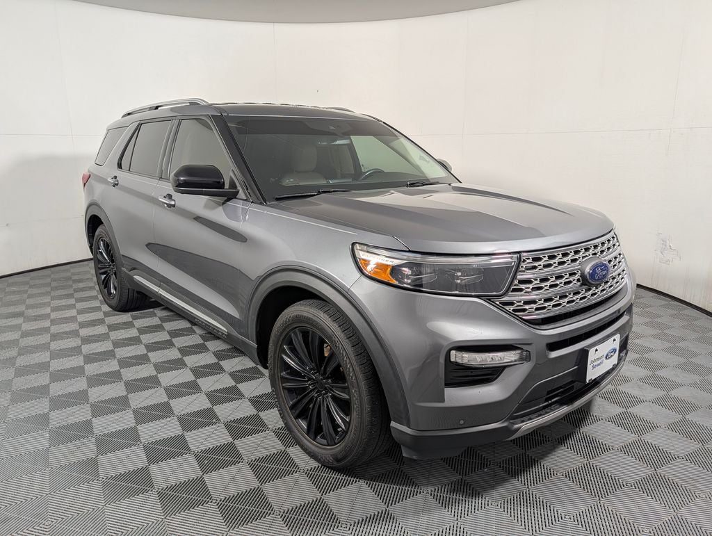 2022 Ford Explorer Limited RWD's photo