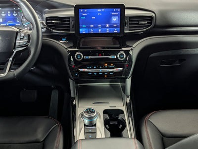2024 Ford Explorer ST-Line