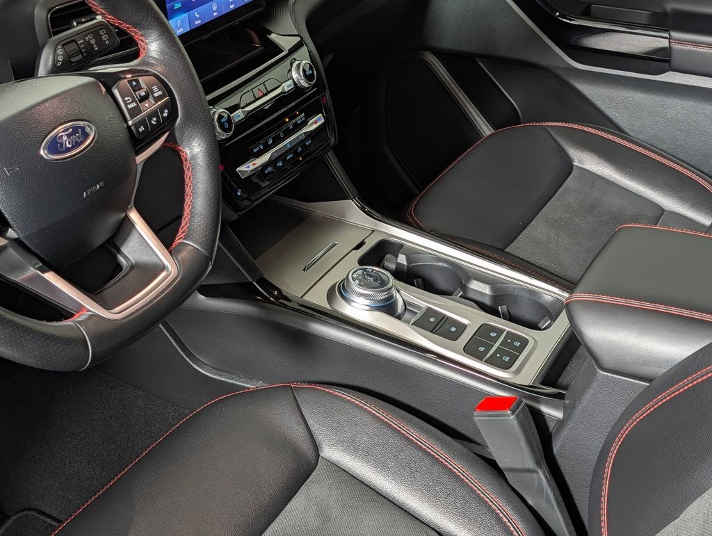 2024 Ford Explorer ST-Line
