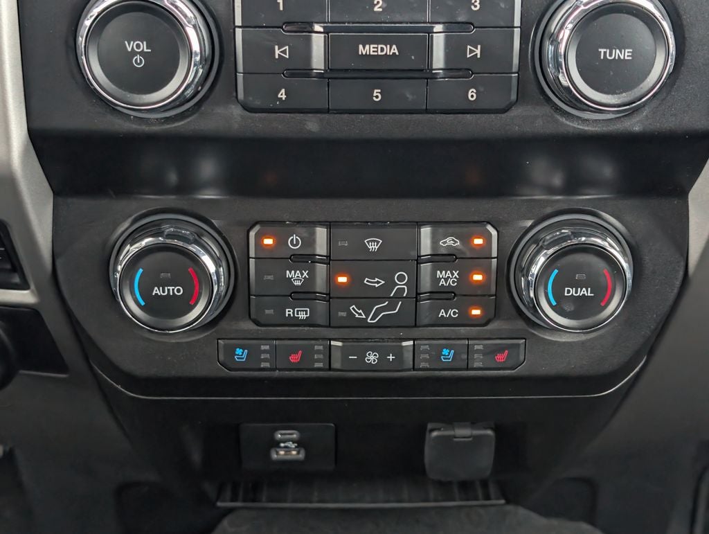 2021 Ford F-350SD Lariat
