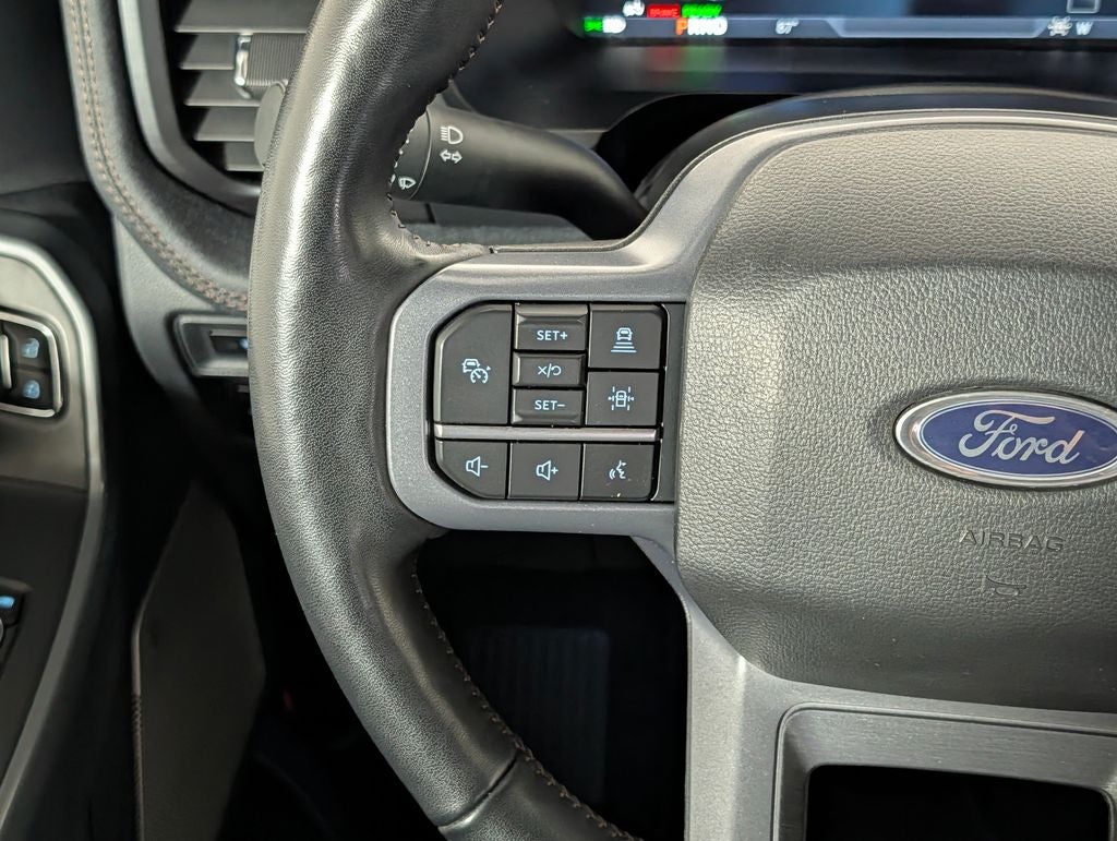2023 Ford F-150 Lightning Lariat