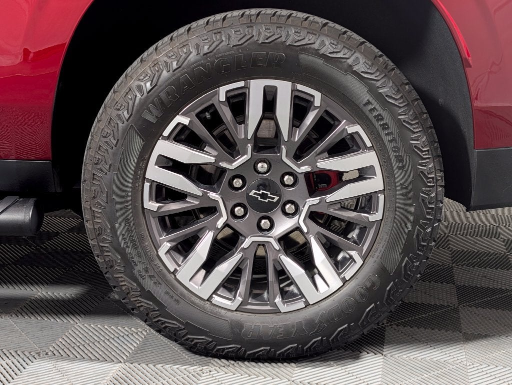2025 Chevrolet Suburban Z71
