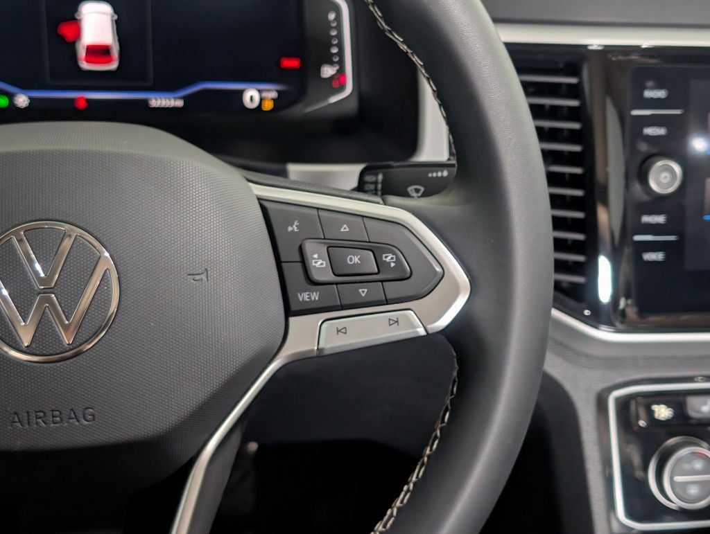 2022 Volkswagen Atlas 3.6L V6 SE w/Technology