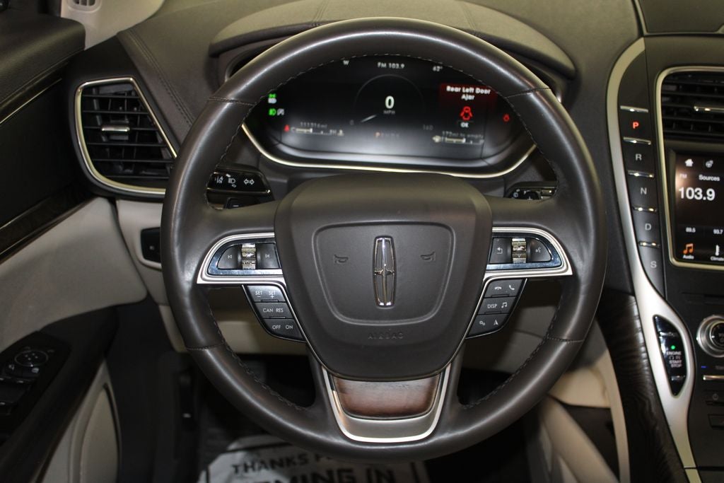 2019 Lincoln Nautilus Select