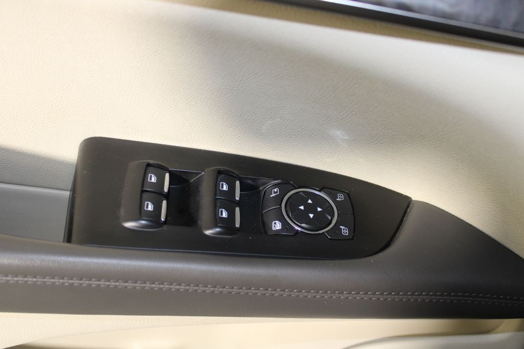 2019 Lincoln Nautilus Select