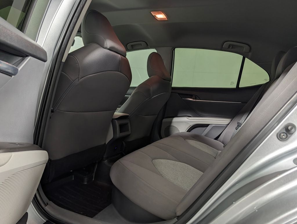 2022 Toyota Camry Hybrid LE
