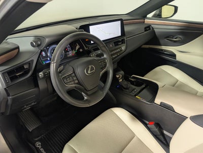 2023 Lexus ES 300h