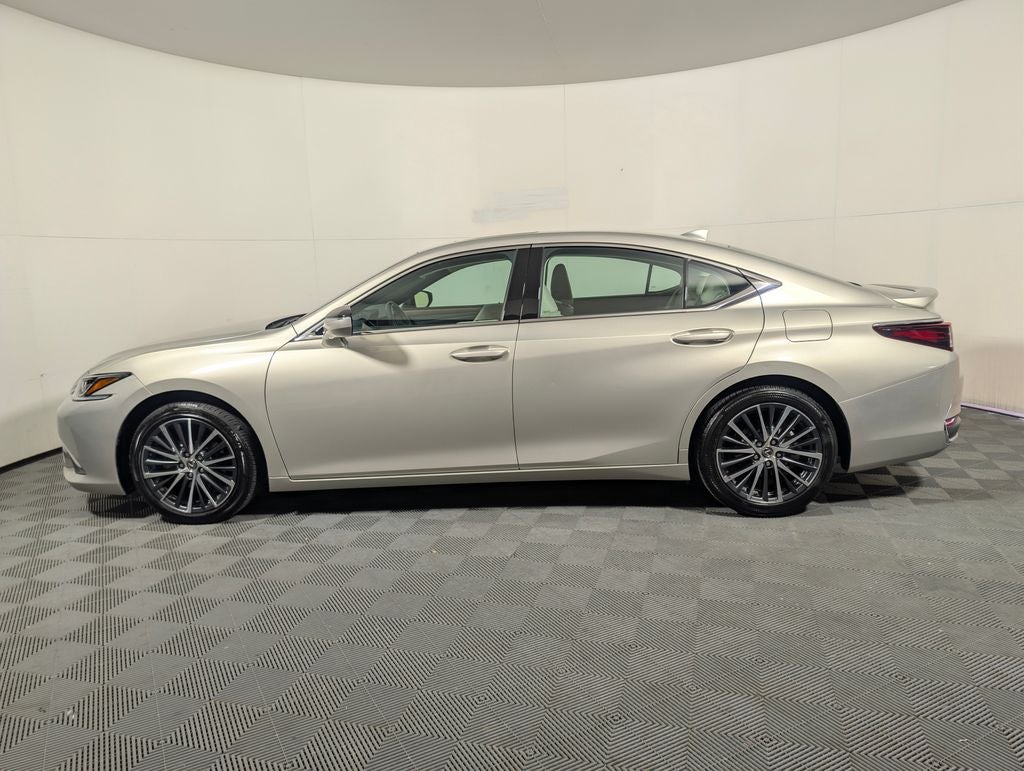 2023 Lexus ES 300h