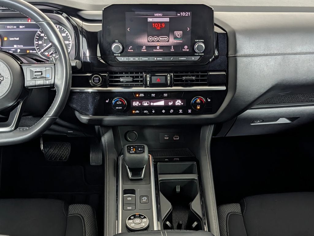 2022 Nissan Pathfinder SV