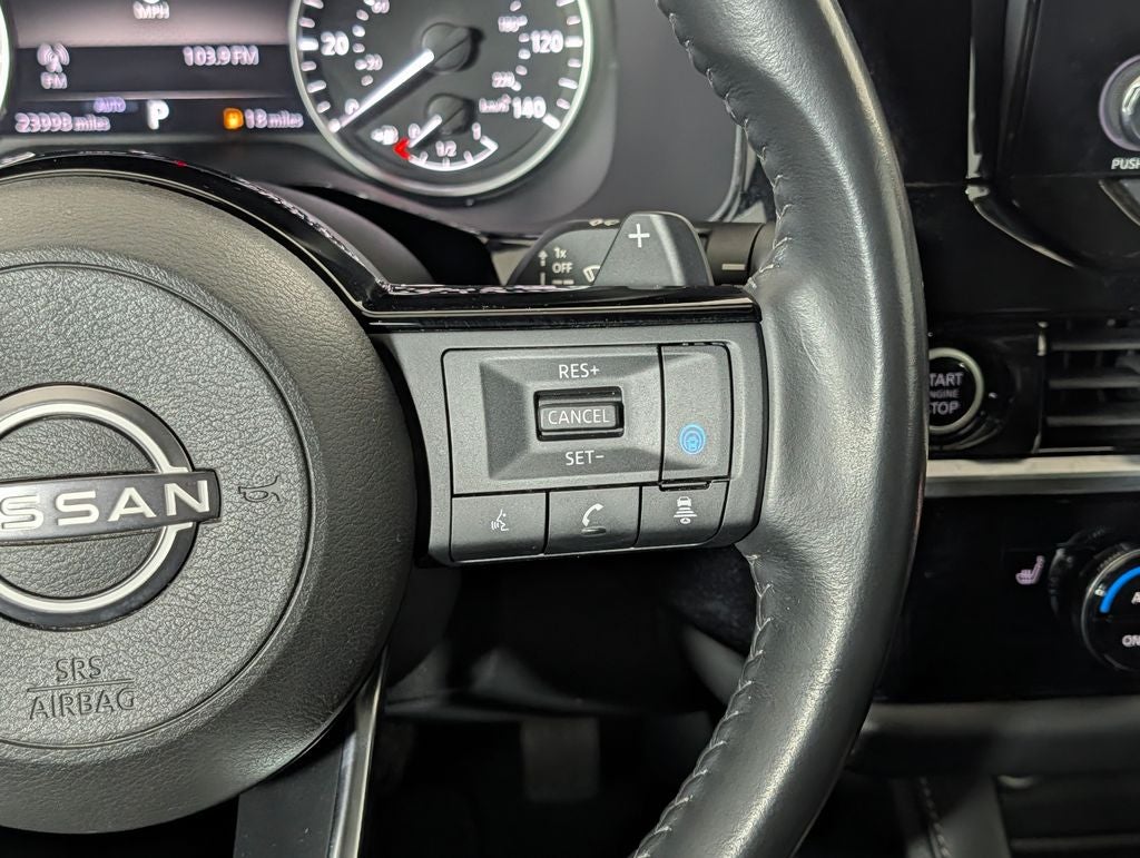 2022 Nissan Pathfinder SV