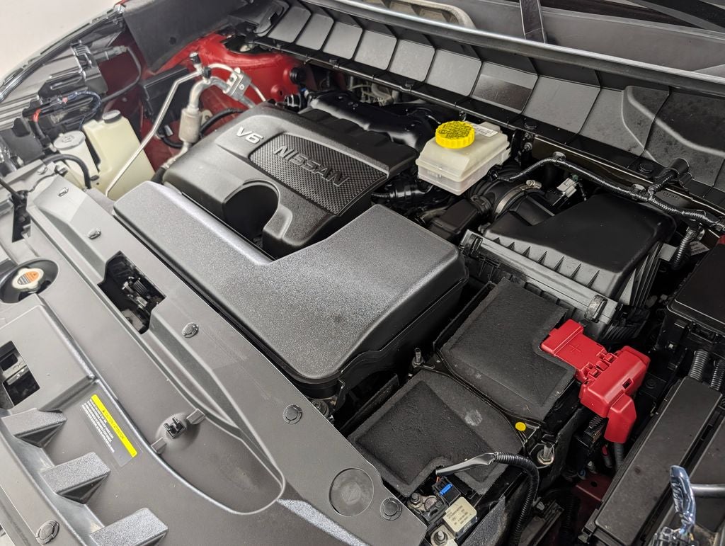 2022 Nissan Pathfinder SV
