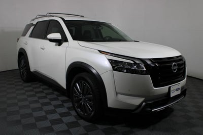 2024 Nissan Pathfinder SL