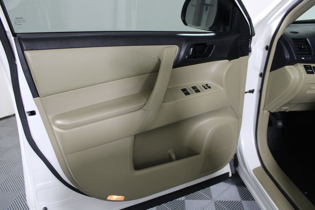2013 Toyota Highlander Base Plus