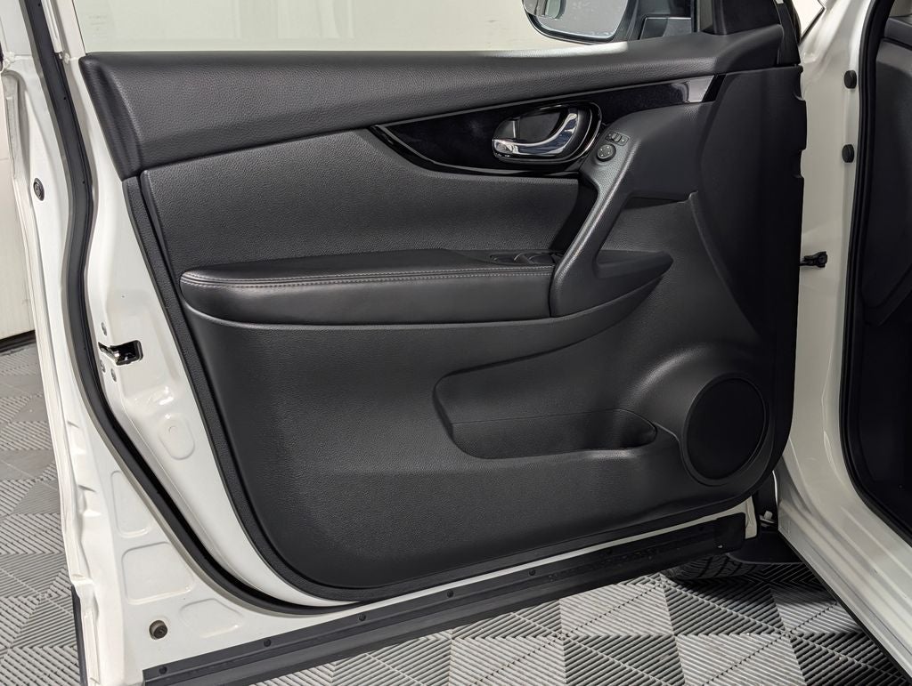 2021 Nissan Rogue Sport SV