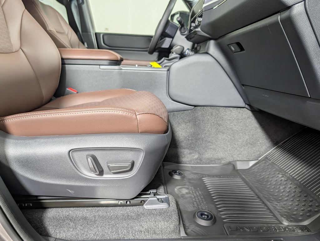 2027 Toyota Land Cruiser Base