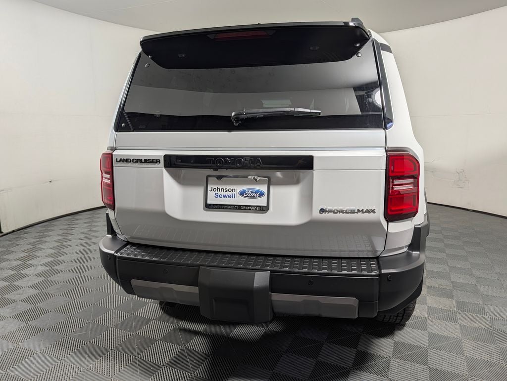 2025 Toyota Land Cruiser Base