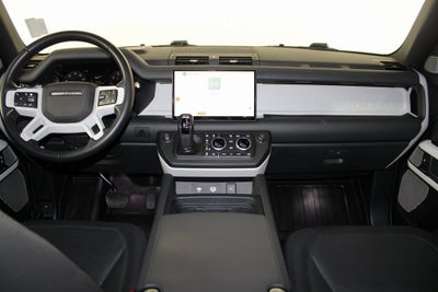 2024 Land Rover Defender 130 X-Dynamic SE