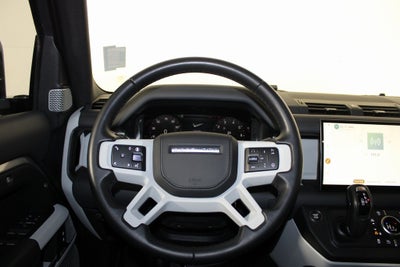 2024 Land Rover Defender 130 X-Dynamic SE