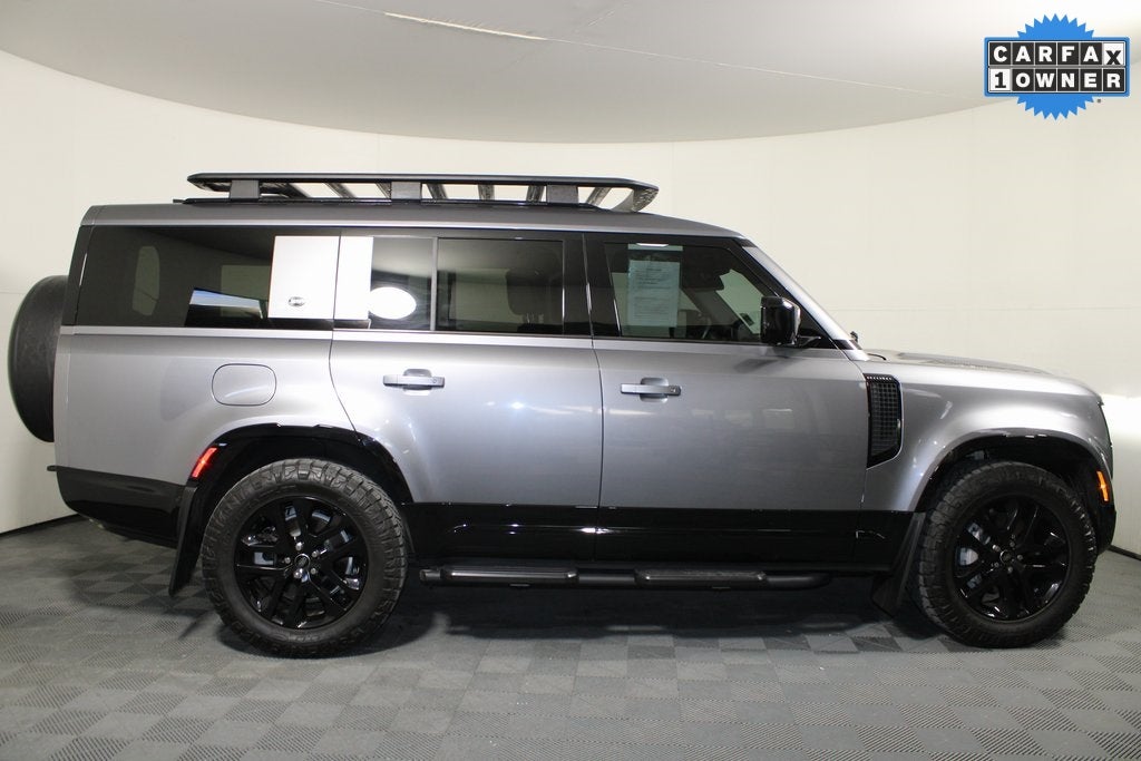 2024 Land Rover Defender 130 X-Dynamic SE