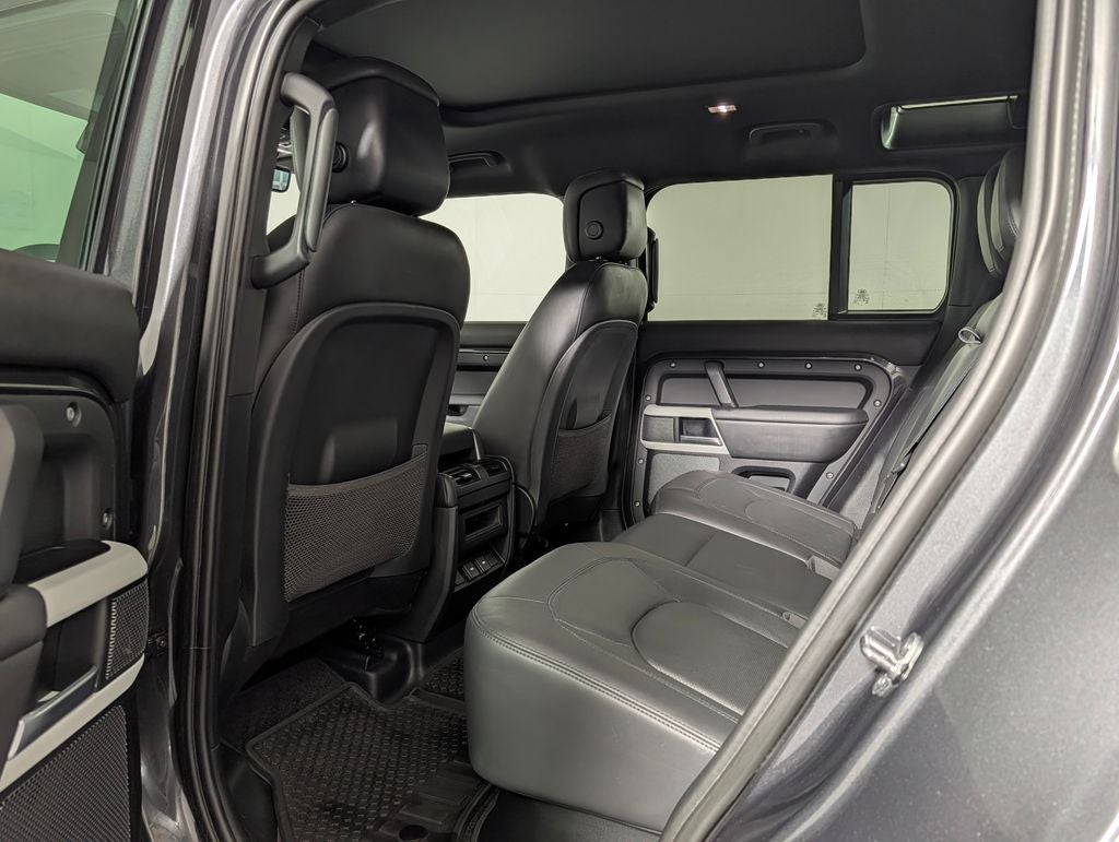 2024 Land Rover Defender 110 SE