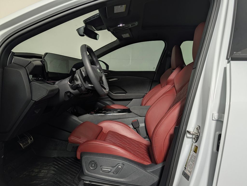2025 Audi SQ6 e-tron Prestige quattro
