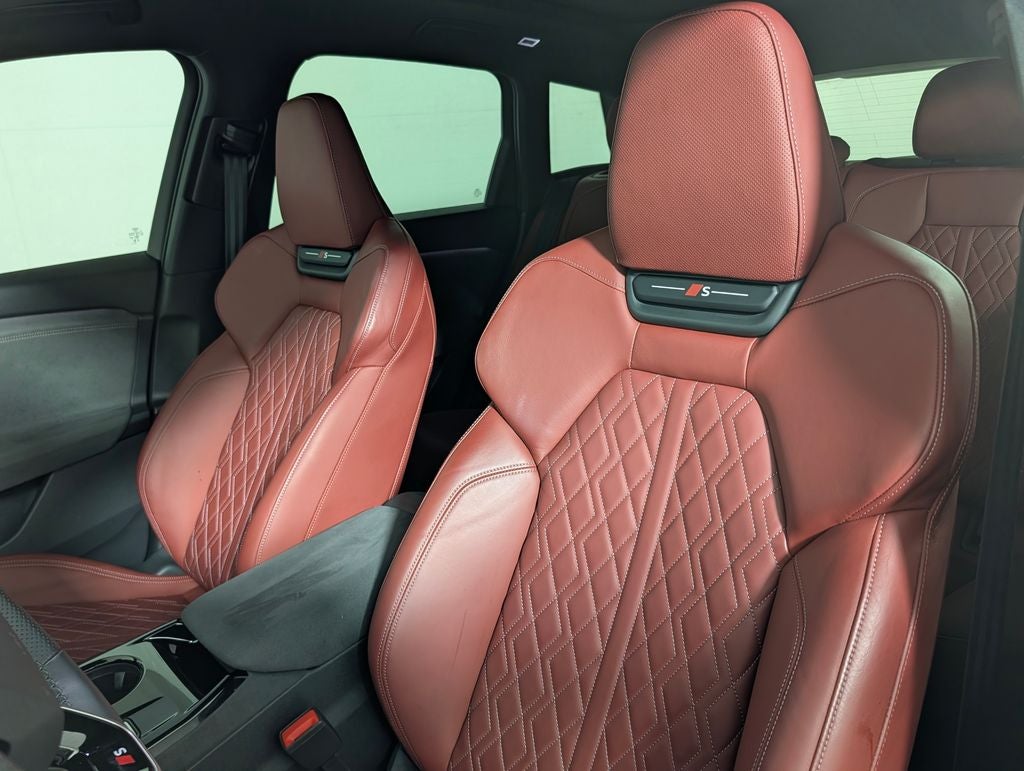 2025 Audi SQ6 e-tron Prestige quattro