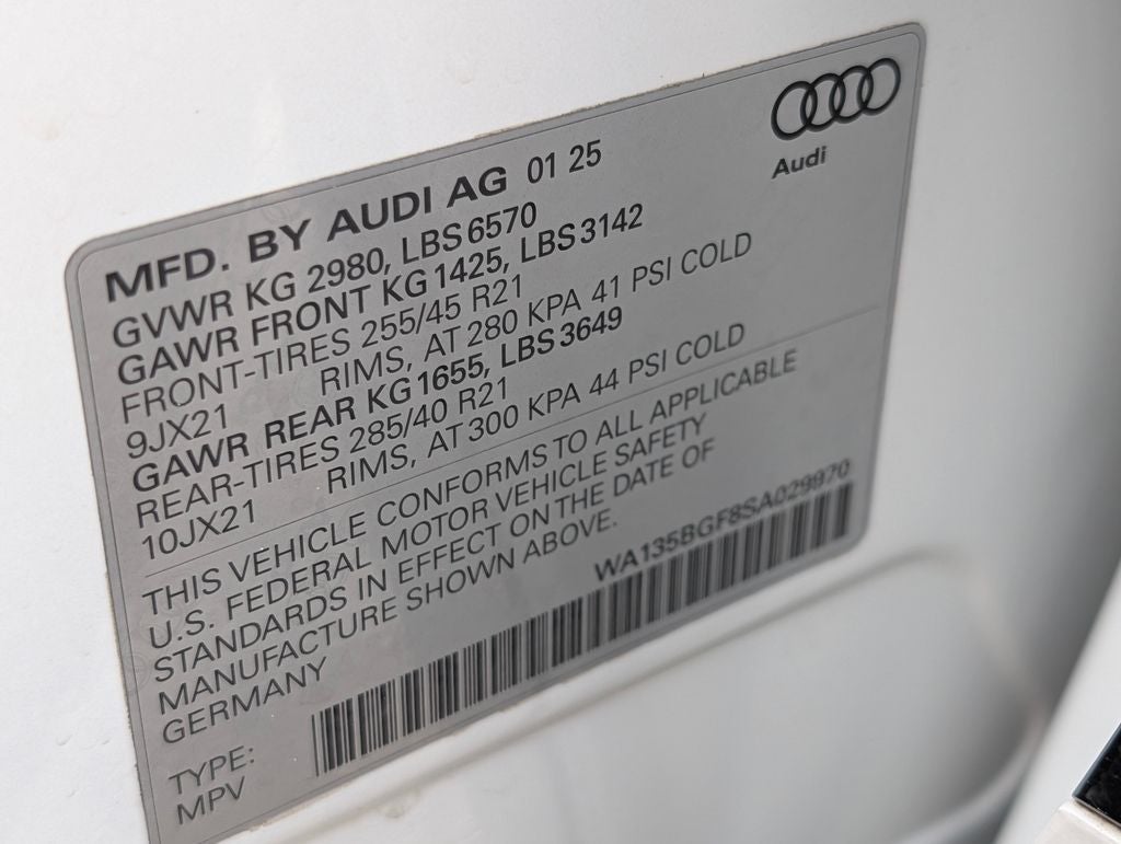 2025 Audi SQ6 e-tron Prestige quattro