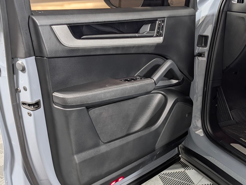2024 Porsche Cayenne Coupe Base