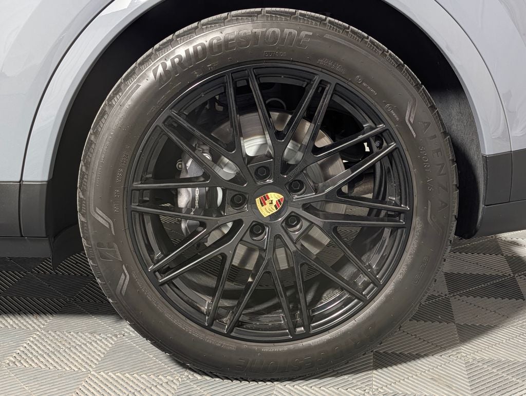 2024 Porsche Cayenne Coupe Base