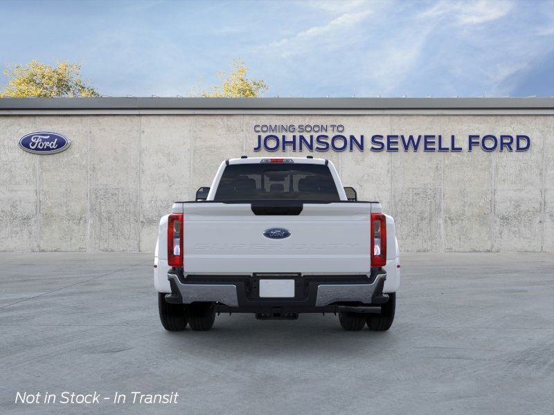 2026 Ford Super Duty F-350® XLT